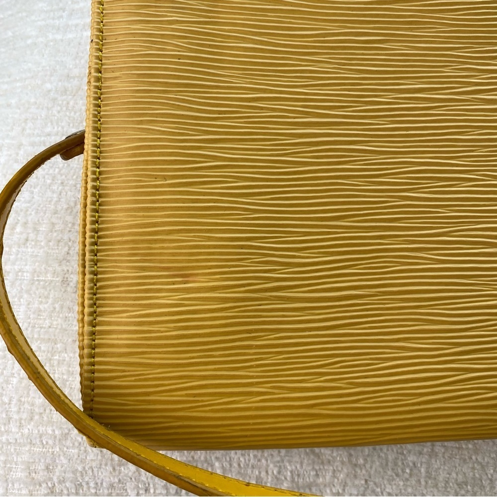 Vintage Louis Vuitton Yellow Epi Leather Pochette Clutch Bag - Picture 7 of 15